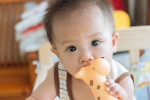 Poussée dentaire bébé